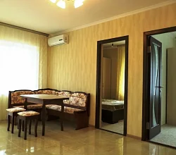 2х-комнатная квартира Севастопольская 14