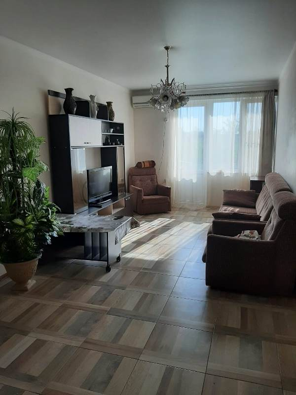 3х-комнатная квартира Имама Шамиля 6 кв 33