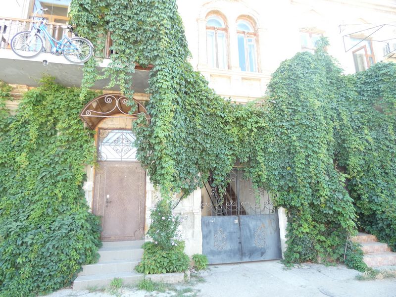 "С террасой и отдельным входом" 3х-комнатная квартира