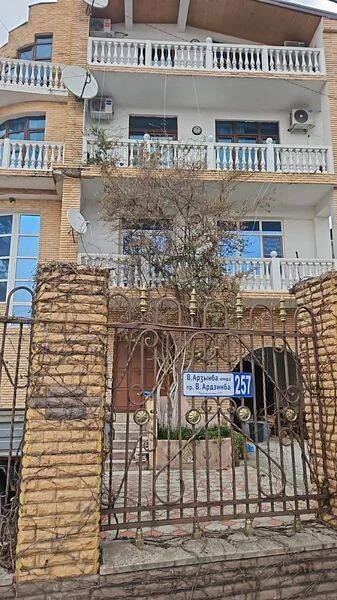 "Золотая вилла Бугенвиллия" гостевой дом, Гагра Фото: 3 из 38