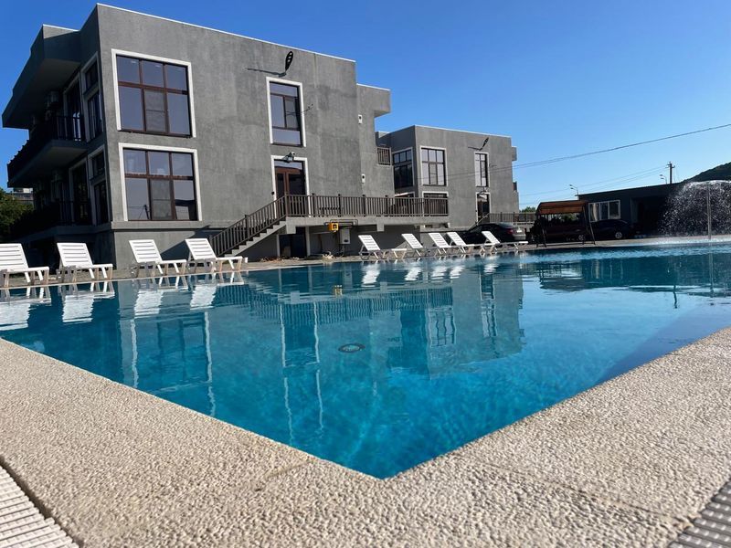 "Дом с бассейном" частный сектор