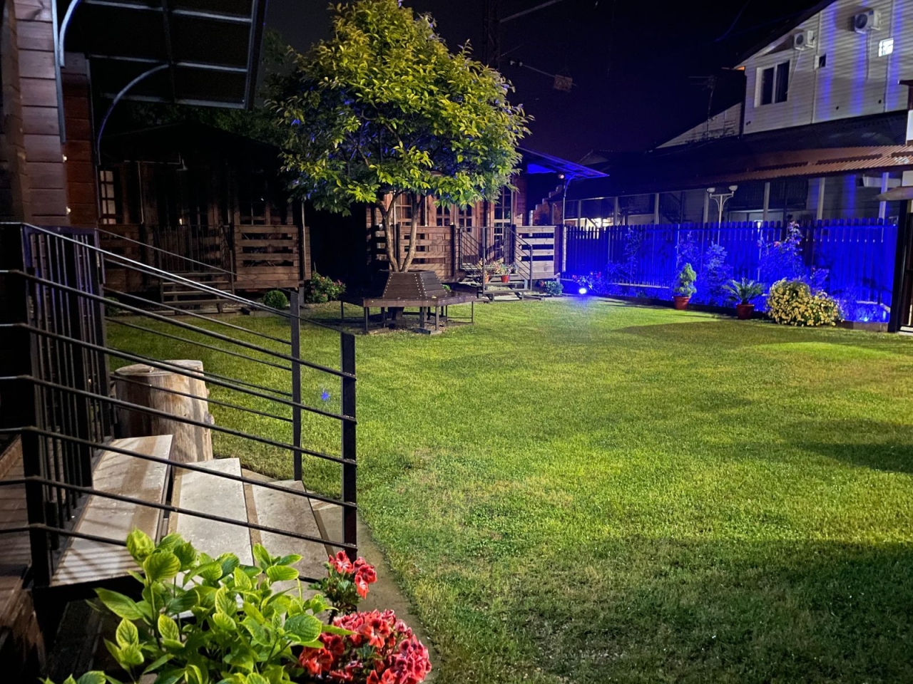 "СЕМЕЙНЫЙ" гостевой комплекс