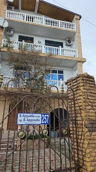 "Золотая вилла Бугенвиллия" гостевой дом, Гагра Фото: 4 из 38
