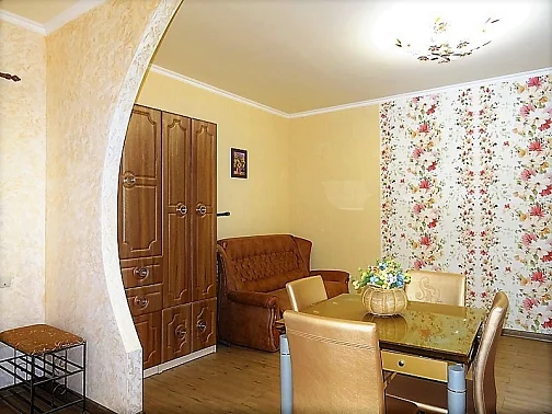 Две 1-комнатные квартиры на земле Вити Коробкова 44, Евпатория Фото: 5 из 22