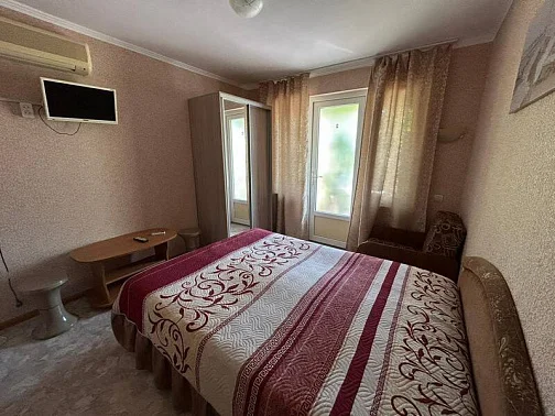 "Миндаль" частное домовладение, Орджоникидзе Фото: 14 из 18