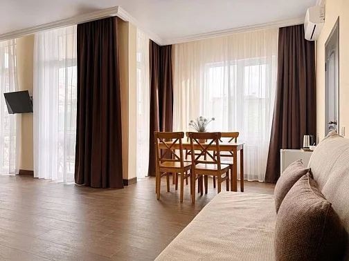 "Alpen House" мини-гостиница, Геленджик Фото: 24 из 51