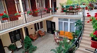"У Ларисы" частный сектор, Вардане