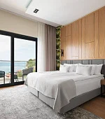 "Стандарт с видом на море"