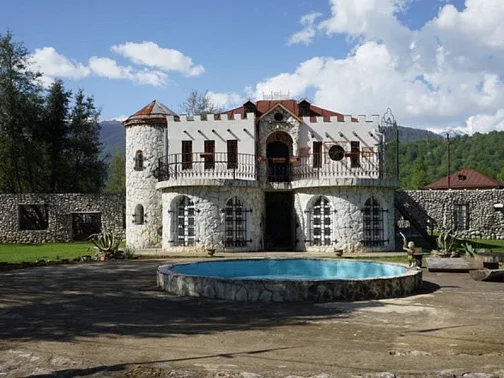 "Вилла Замок Хаита" дом под-ключ, Гудаутский р-н Фото: 3 из 45