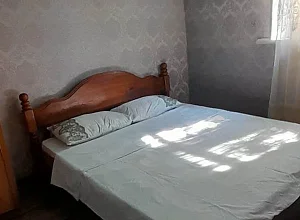 Отдых в Гагре 4х-комнатная  Авидзба 12 кв 1 - квартиры забронировать