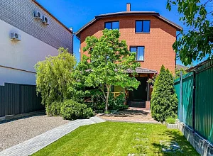 "В центре Геленджика" коттедж  Геленджик