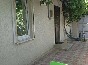 "В ЦЕНТРЕ" 3х-комнатный дом  Судак