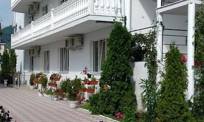 "Монако" гостевой дом, Сочи Фото: 1 из 38