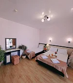 "Полулюкс с балконом" 5-местный