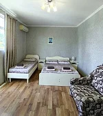 "Комната с балконом" 4х-местная