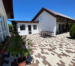 "Кипарис на Каламитской" гостевой дом