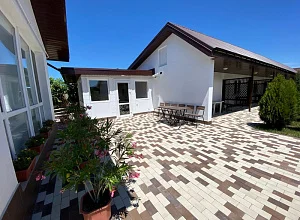 "Кипарис на Каламитской" гостевой дом