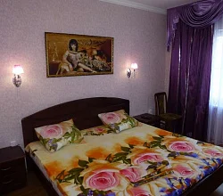 2х-комнатная квартира Жуковская 18