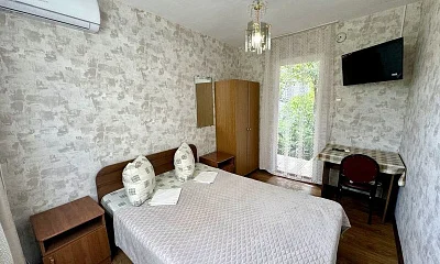 Частный сектор Толстого 30/1, Геленджик Фото: 1 из 32