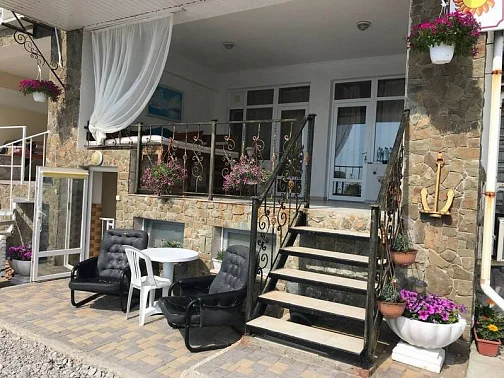 "Катран" эллинг, Орджоникидзе Фото: 4 из 41