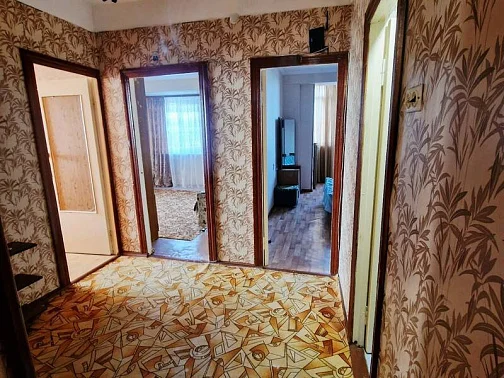 4х-комнатная квартира Агрба 18 кв 66, Пицунда Фото: 5 из 21