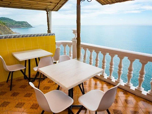 "На море как дома" эллинг, Рыбачье Фото: 6 из 47