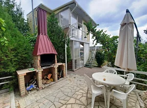 "Дача Сезам" гостевой дом Орджоникидзе