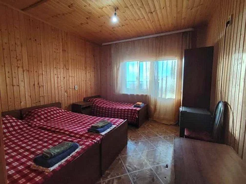 "Дом Ерванта" частный сектор, Пицунда Фото: 4 из 50
