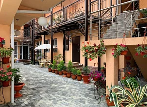 "Южный дворик" гостевой дом Адлер