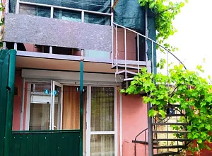 "Студия" 2 этаж  Орджоникидзе