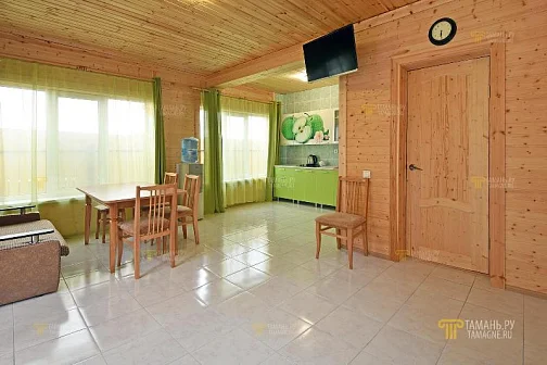 "Домик на Лазурном 23" дом под-ключ, Голубицкая Фото: 3 из 10
