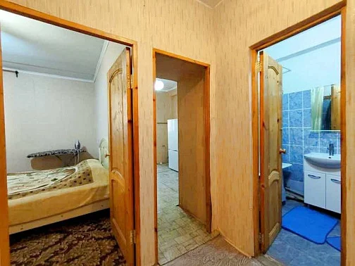 1-комнатная квартира Лакоба 3 кв 58, Гагра Фото: 2 из 17