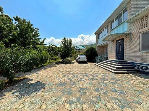 Частный сектор  Учительская 81, Сукко Фото: 2 из 37