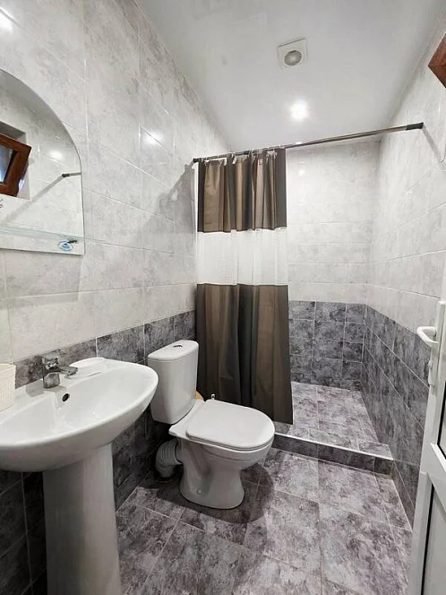 "У Ларисы" гостевой дом, Гагра Фото: 20 из 48