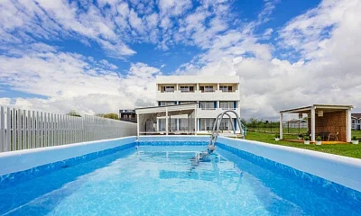 "Villa Blanca" отель, Гудаута Фото: 1 из 4