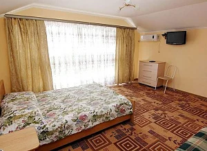 "У Людмилы Ивановны" частный сектор Геленджик