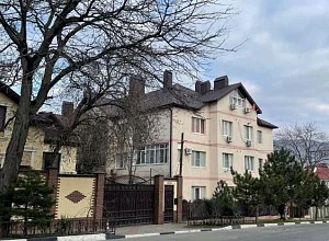 Отдых в Геленджике   Новороссийская 19 - снять посуточно