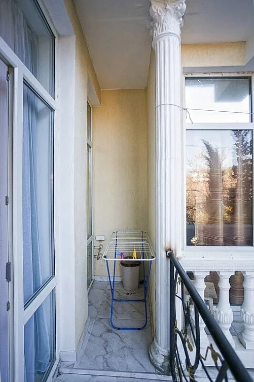 "Апартаменты в Симеизе с балконом" 1-комнатная квартира, Симеиз Фото: 12 из 16