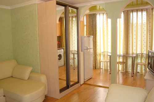 Номер с двориком на частной территории 2 Фото: 4 из 6