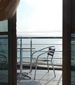 "2х-4х-местный с балконом и панорамным видом на море"