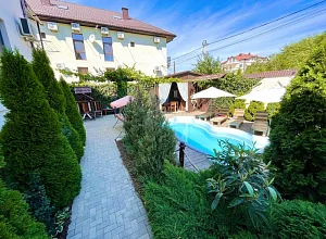 "Два Катрана" гостевой дом