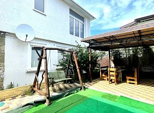 2х-комнатный коттедж  Энгельса 9