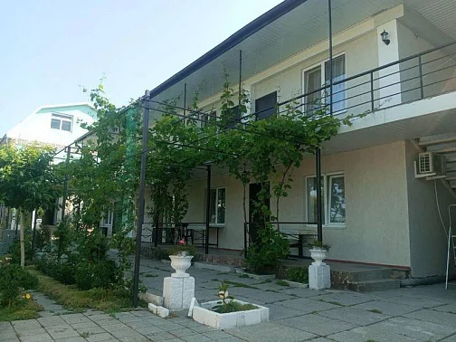 Частный сектор Комиссарова 6, Феодосия Фото: 2 из 15
