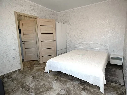 1-комнатный этаж под-ключ Куйбышева 5 кв 32, Феодосия Фото: 11 из 15