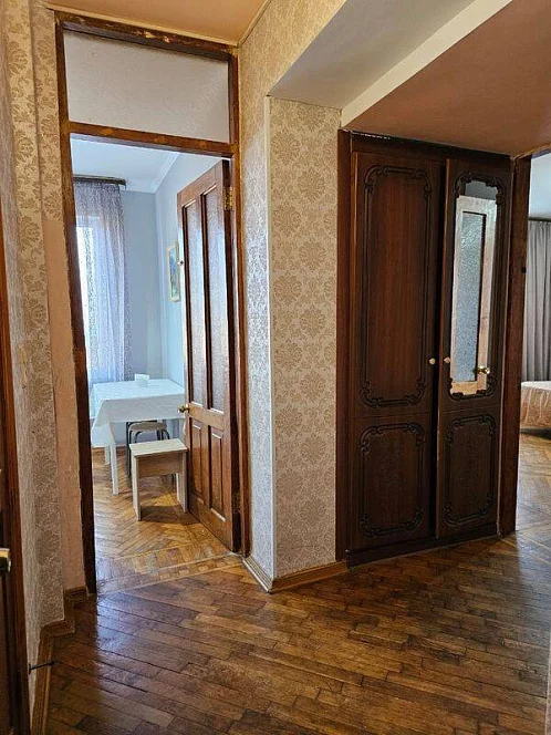 1-комнатная квартира пр-т Аиааира 124, Сухум Фото: 4 из 12