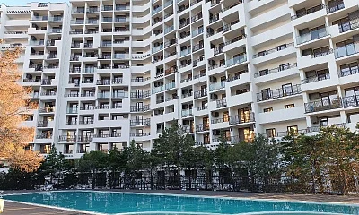 "В курортном комплексе Лучистое" квартира-студия, Алушта Фото: 1 из 37