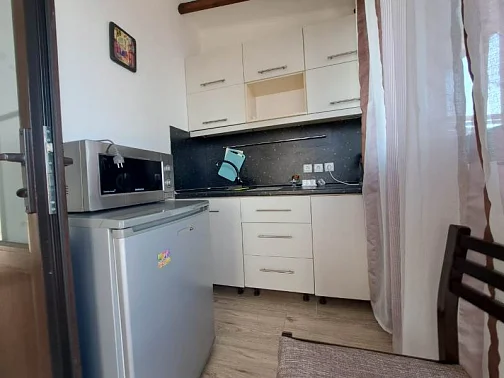 Этаж под-ключ Поликуровская 21, Ялта Фото: 5 из 25
