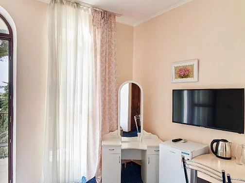 "Вилла Багратион" гостевой дом, Ялта Фото: 23 из 44