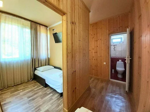 "Райский уголок Асэлина" частный сектор, Пицунда Фото: 49 из 50
