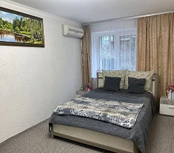 2х-комнатная квартира Грибоедова 15